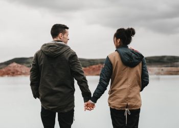 How to Set Healthy Boundaries in Your Relationship